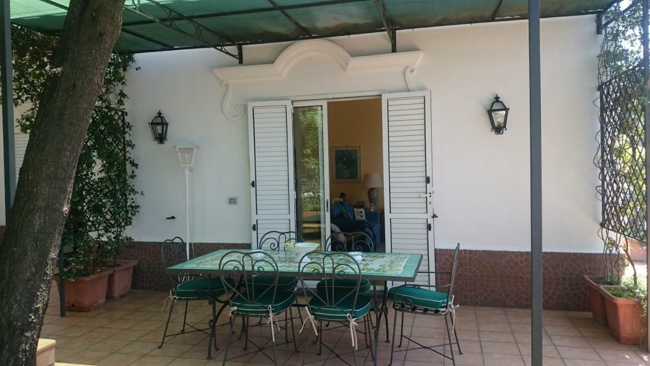 Villa L'Ulivina ซอร์เรนโต ภายนอก รูปภาพ