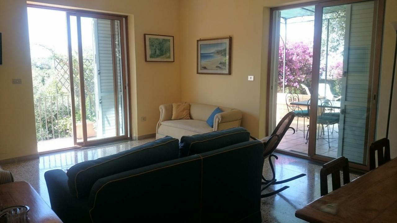 Villa L'Ulivina ซอร์เรนโต ภายนอก รูปภาพ